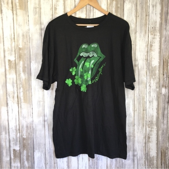 the Rolling Stones Tops - NWT Rolling Stones Clover Tongue Tee